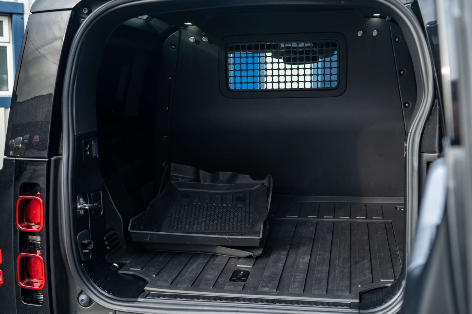 Used Land Rover Defender 2025 for sale - 76739830: Photo 22