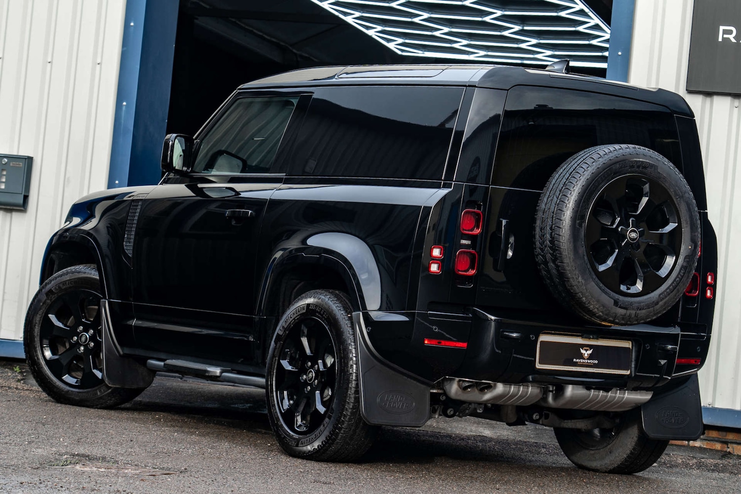 Used Land Rover Defender 2025 for sale - 76739830: Photo 31