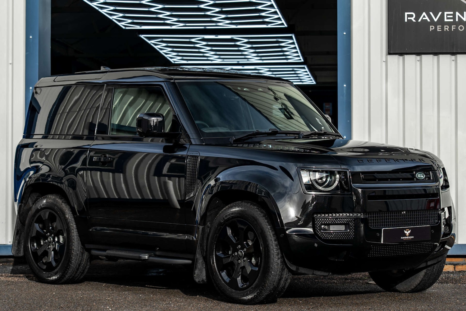 Used Land Rover Defender 2025 for sale - 76739830: Photo 5