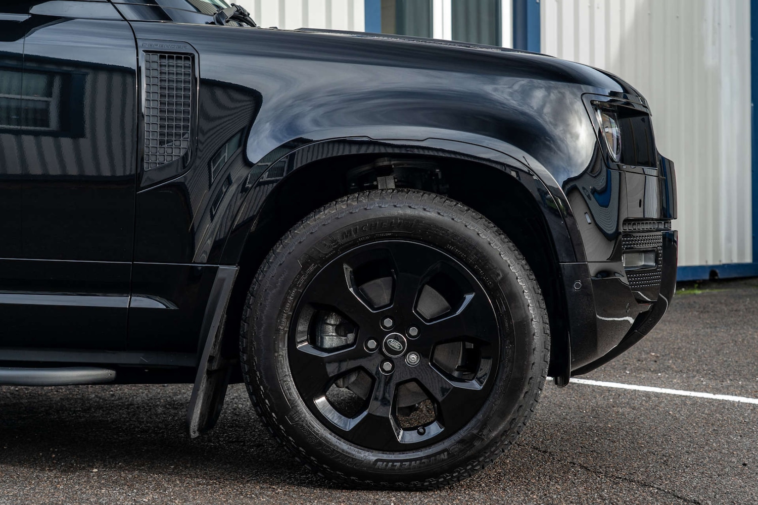 Used Land Rover Defender 2025 for sale - 76739830: Photo 6