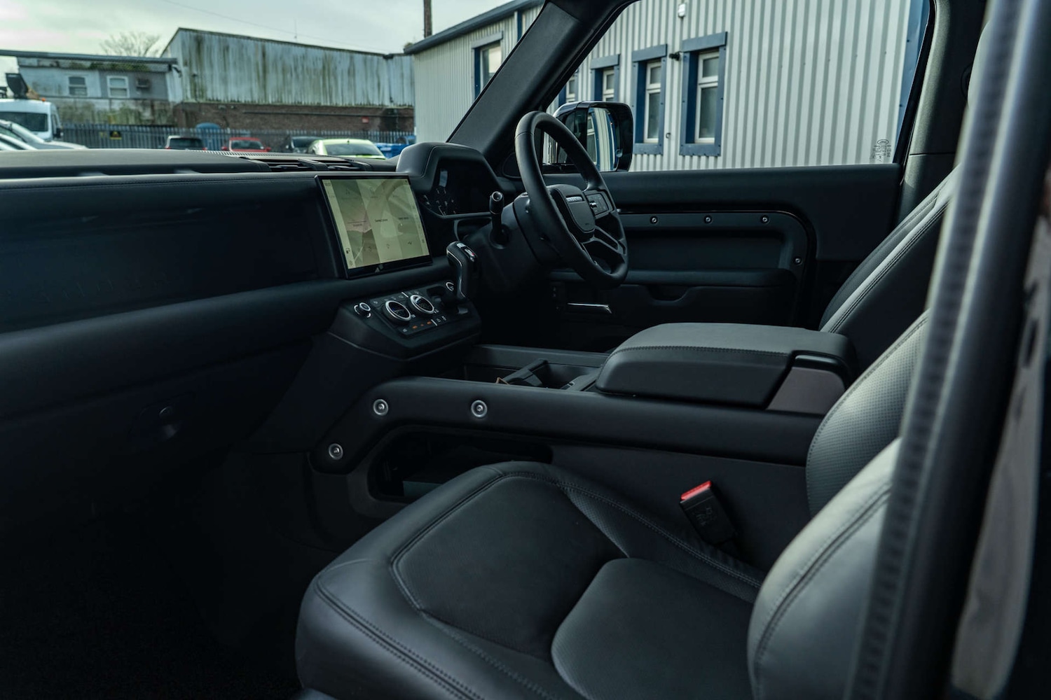 Used Land Rover Defender 2025 for sale - 76739830: Photo 9