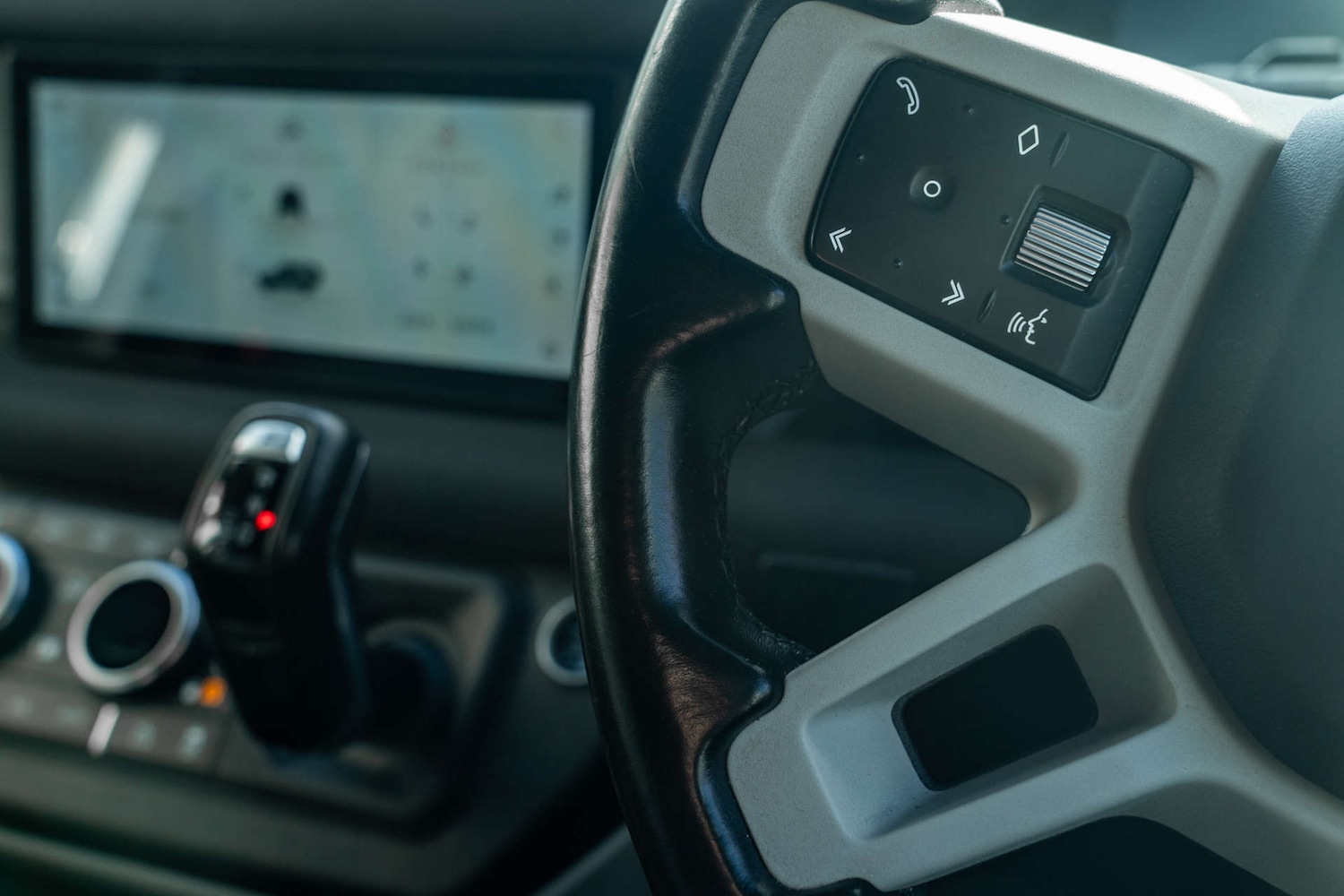 Used Land Rover Defender 2021 for sale - 77228432: Photo 12