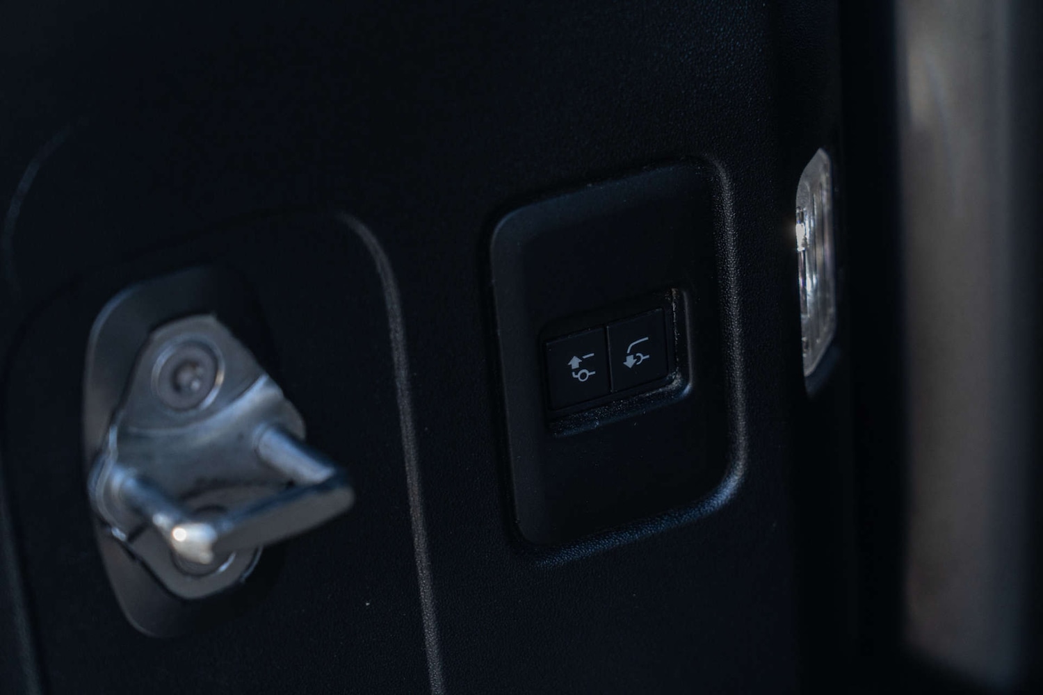 Used Land Rover Defender 2021 for sale - 77228432: Photo 19