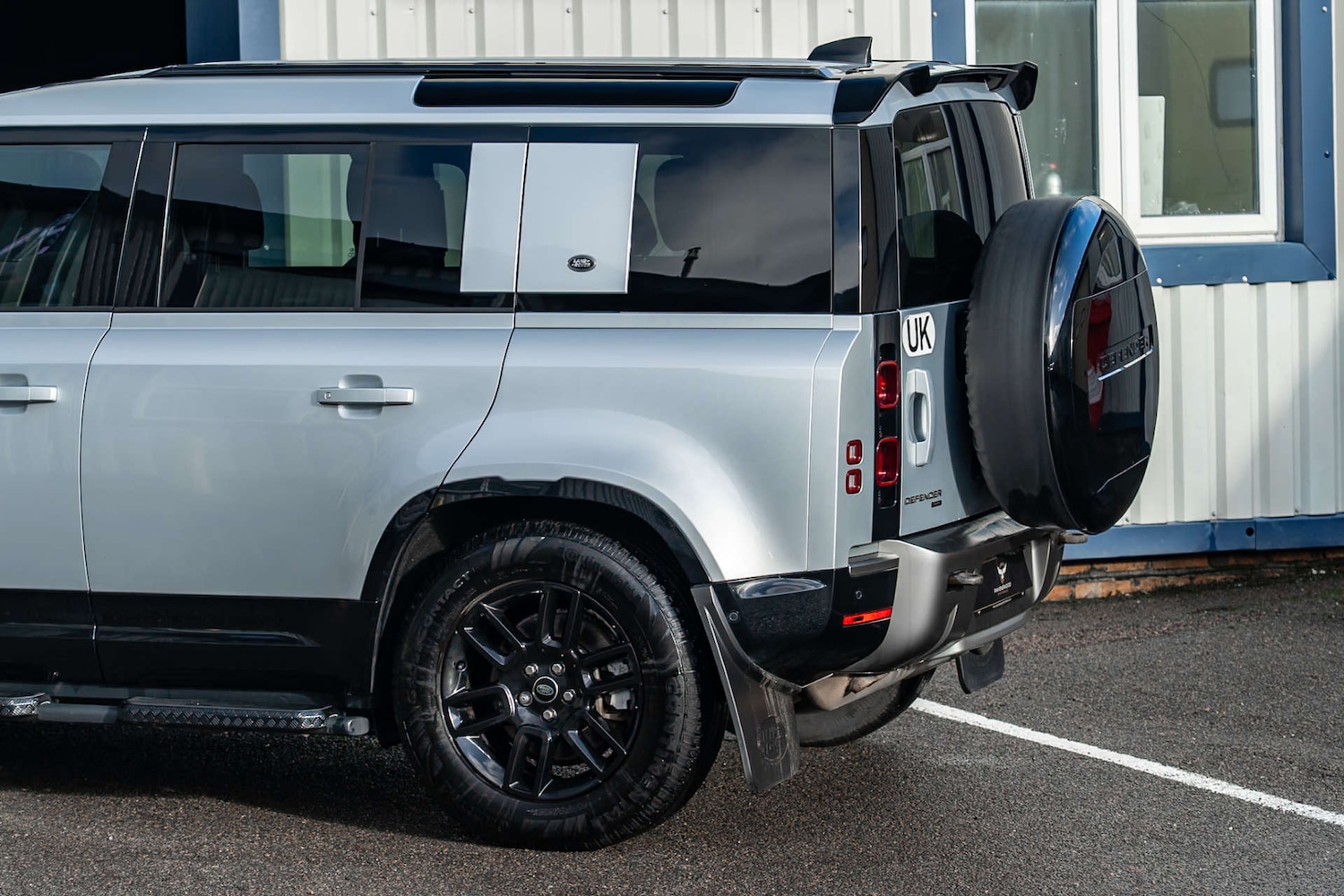 Used Land Rover Defender 2021 for sale - 77228432: Photo 25