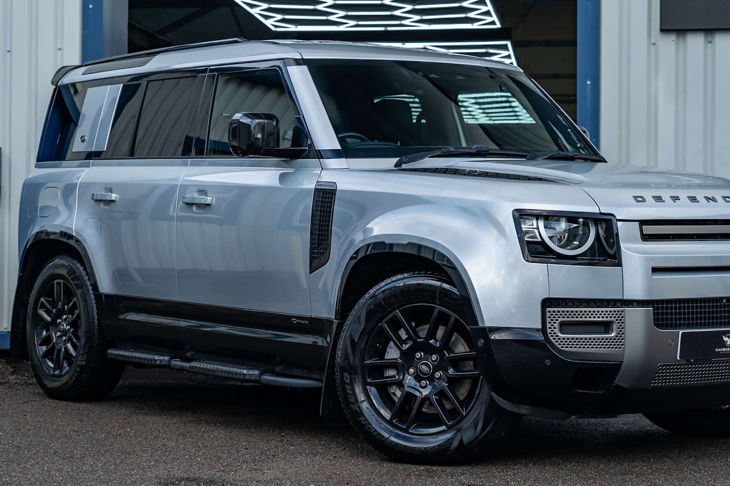 Used Land Rover Defender 2021 for sale - 77228432: Photo 7