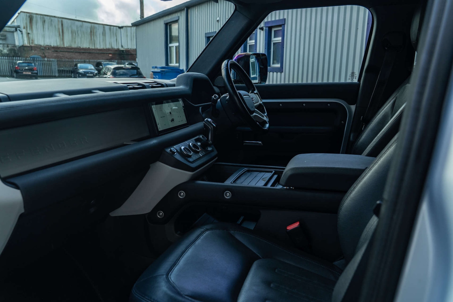 Used Land Rover Defender 2021 for sale - 77228432: Photo 9