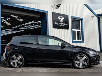 Used Volkswagen Golf 2017 for sale - 77353619: Photo