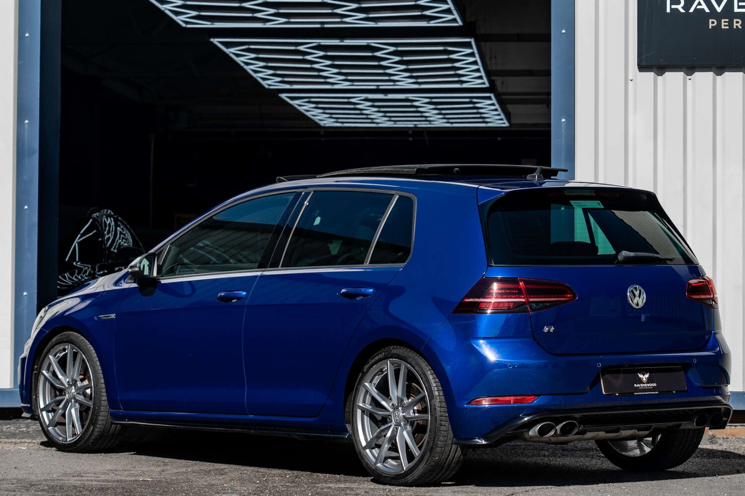 Used Volkswagen Golf 2017 for sale - 76601169: Photo 2