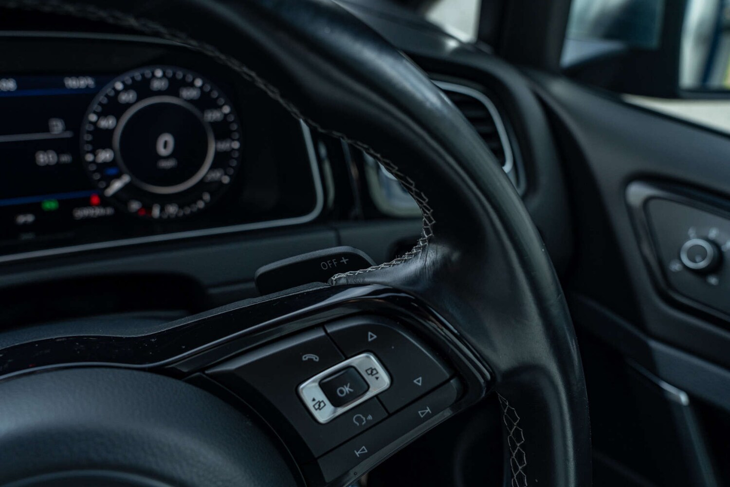 Used Volkswagen Golf 2017 for sale - 77370948: Photo 12