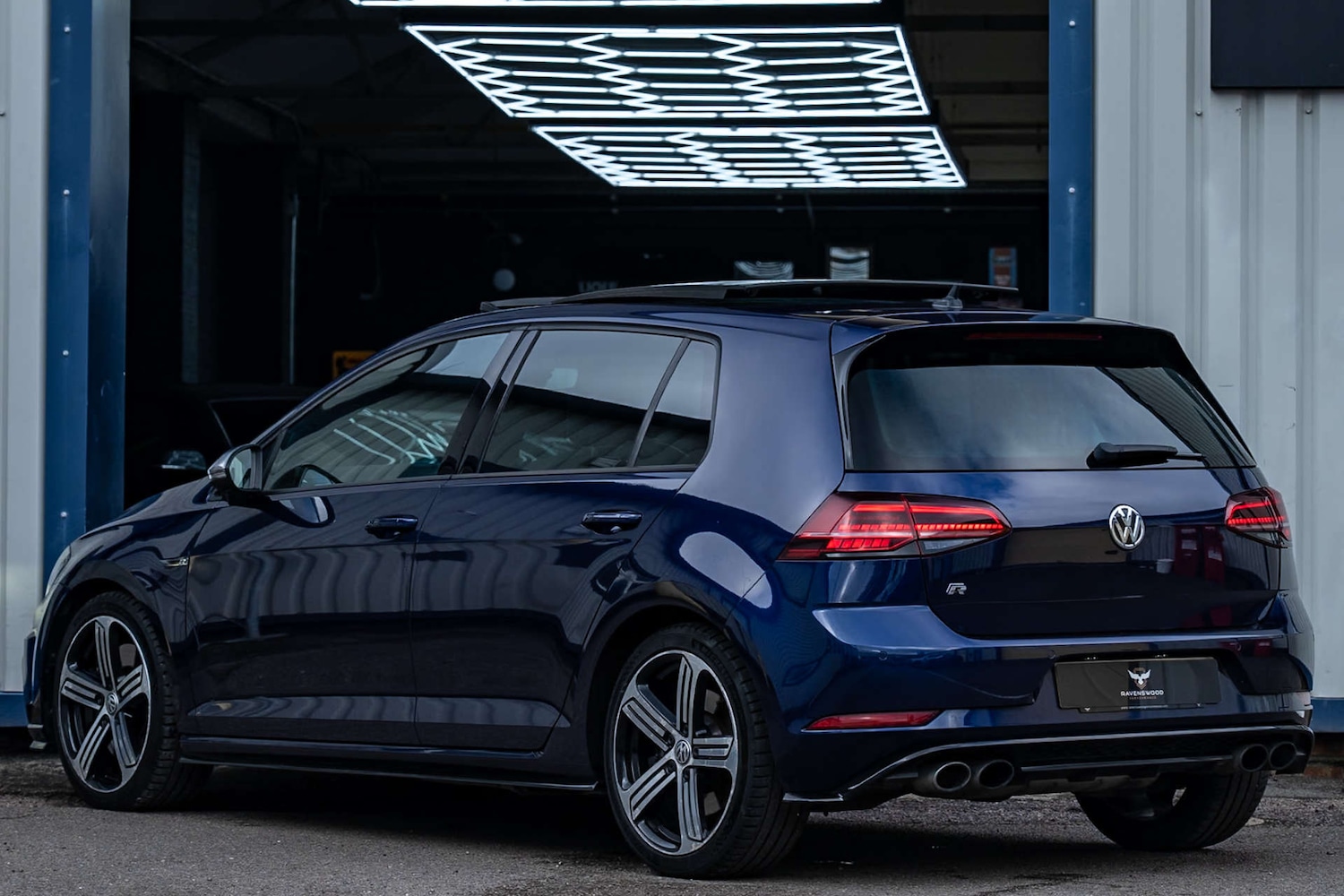 Used Volkswagen Golf 2017 for sale - 77370948: Photo 2