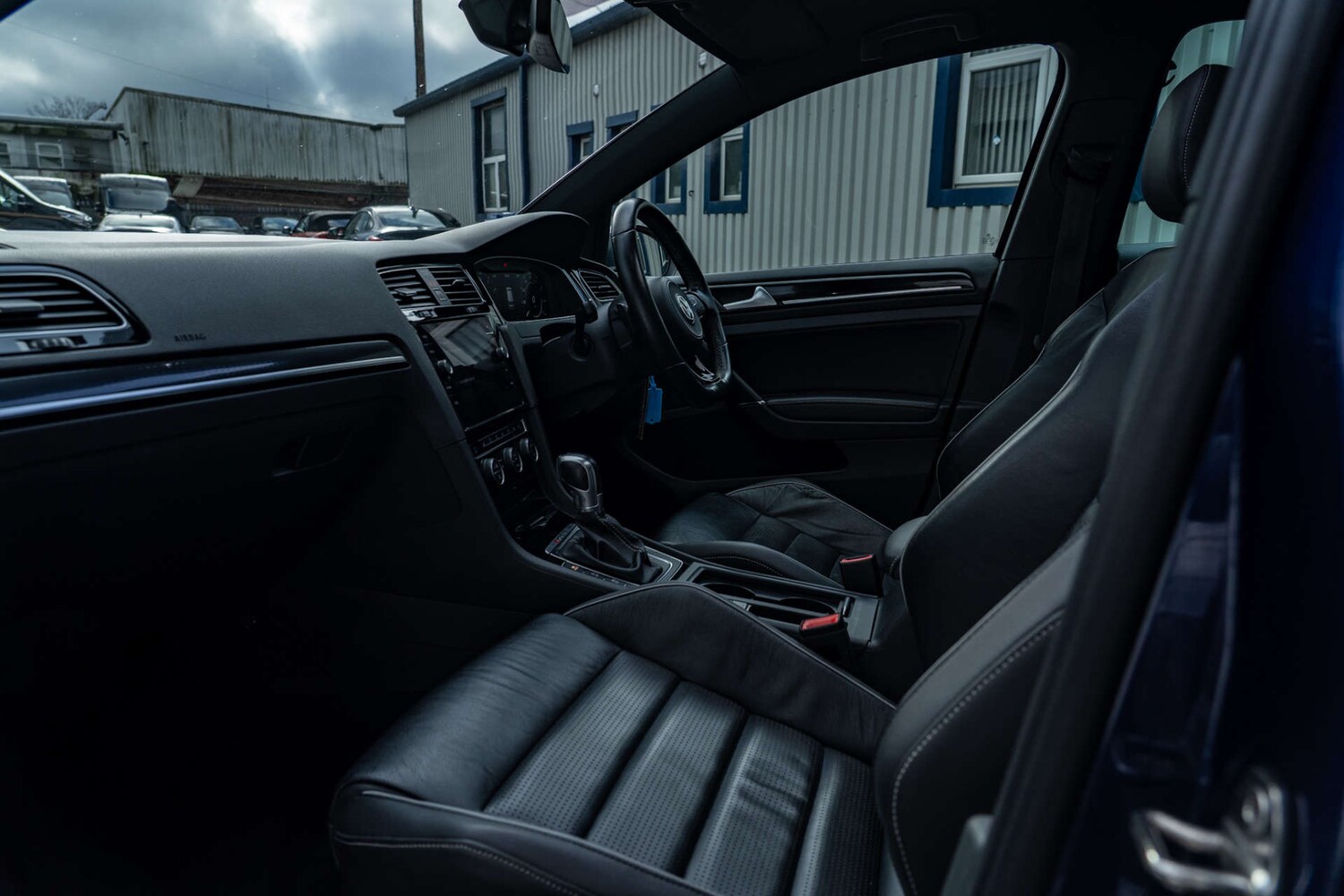 Used Volkswagen Golf 2017 for sale - 77370948: Photo 9