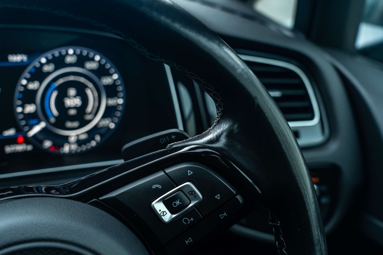 Used Volkswagen Golf 2017 for sale - 76861627: Photo 11