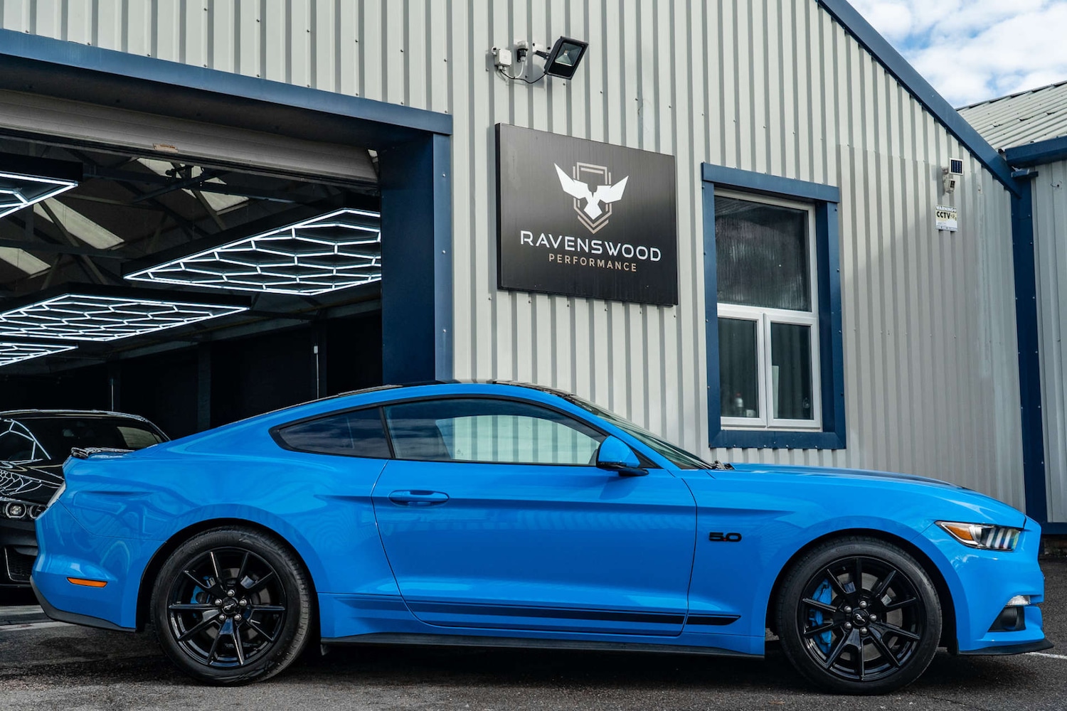 Used Ford Mustang 2018 for sale - 76340737: Photo 3