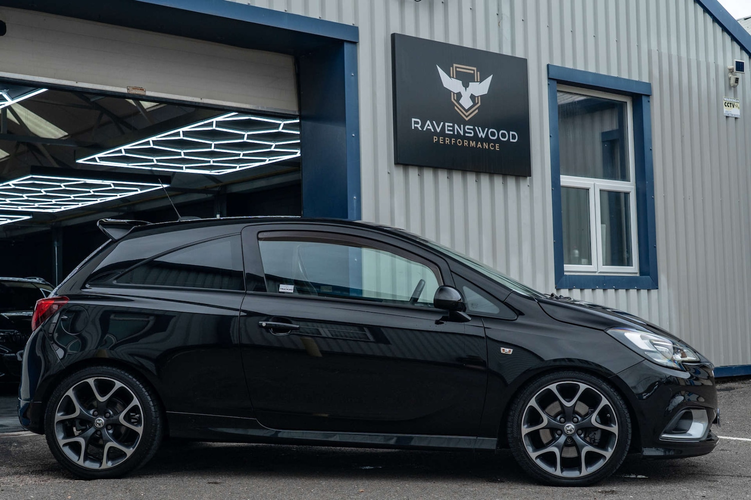 Used Vauxhall Corsa 2017 for sale - 76266377: Photo 3