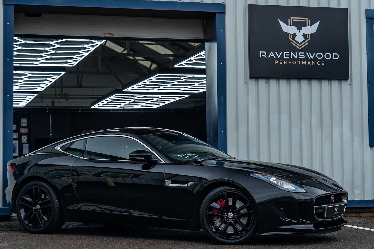 Used Jaguar F-Type 2015 for sale - 76861639: Photo 1