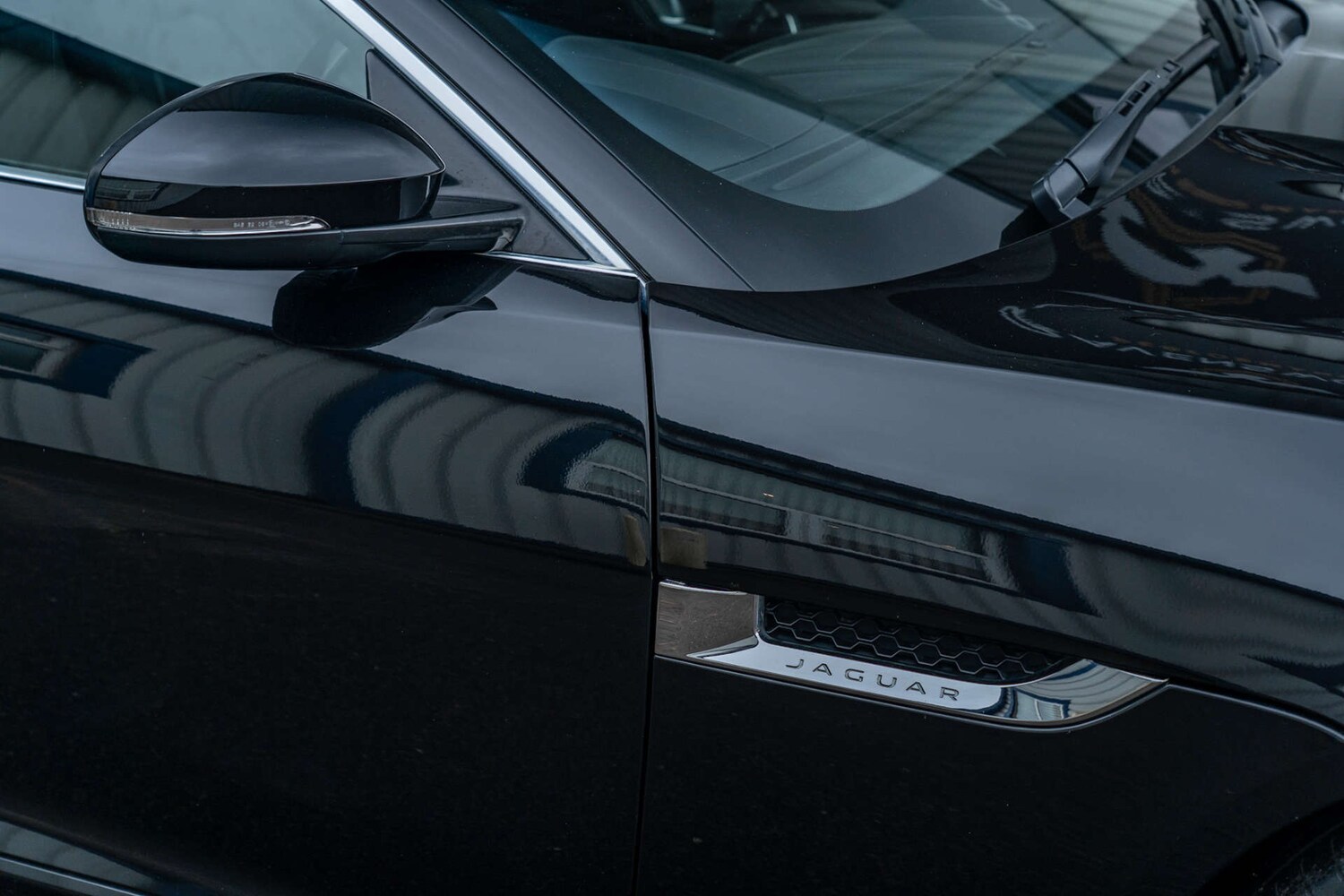 Used Jaguar F-Type 2015 for sale - 76861639: Photo 23