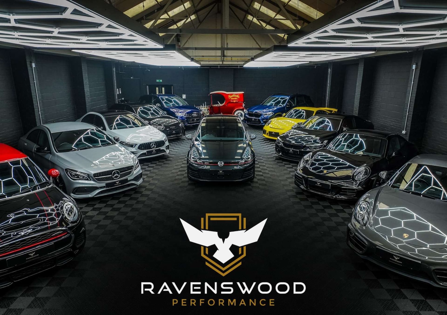 Used Jaguar F-Type 2015 for sale - 76861639: Photo 4