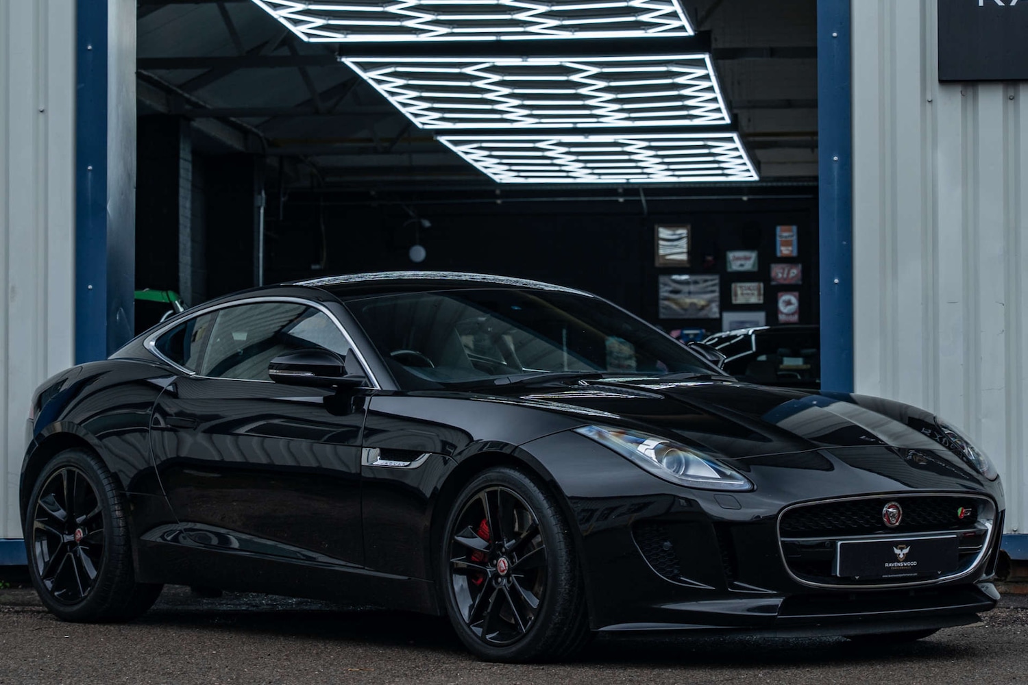 Used Jaguar F-Type 2015 for sale - 76861639: Photo 5