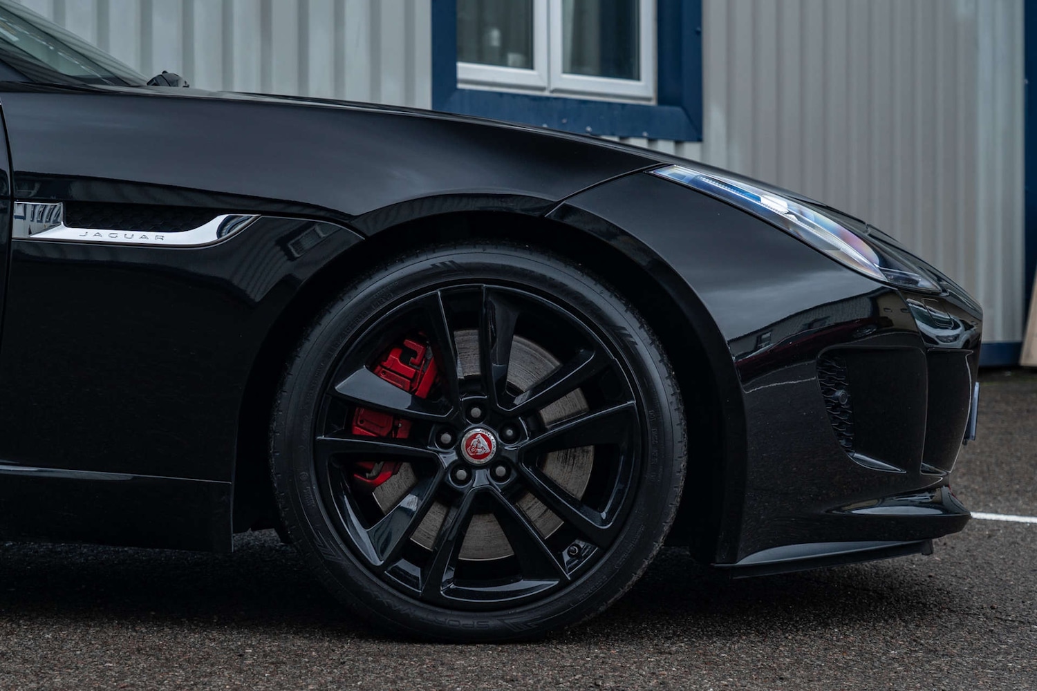 Used Jaguar F-Type 2015 for sale - 76861639: Photo 6