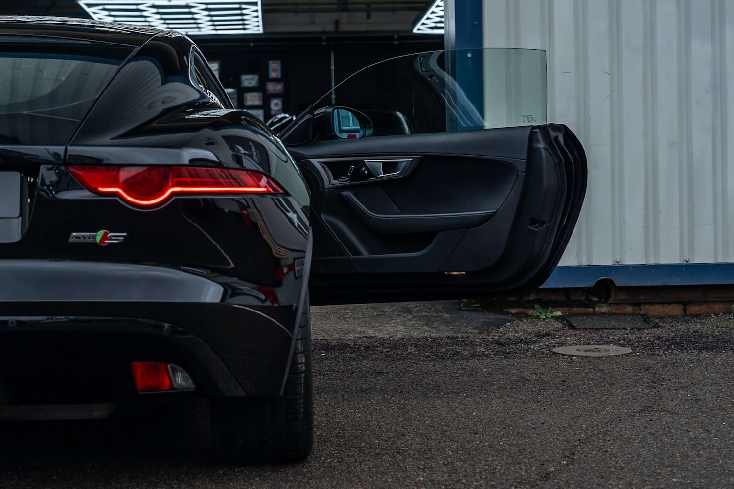 Used Jaguar F-Type 2015 for sale - 76861639: Photo 8