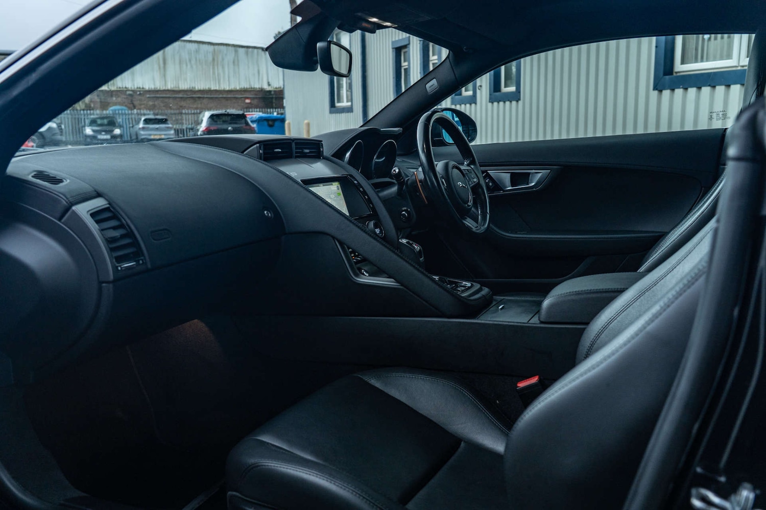 Used Jaguar F-Type 2015 for sale - 76861639: Photo 9