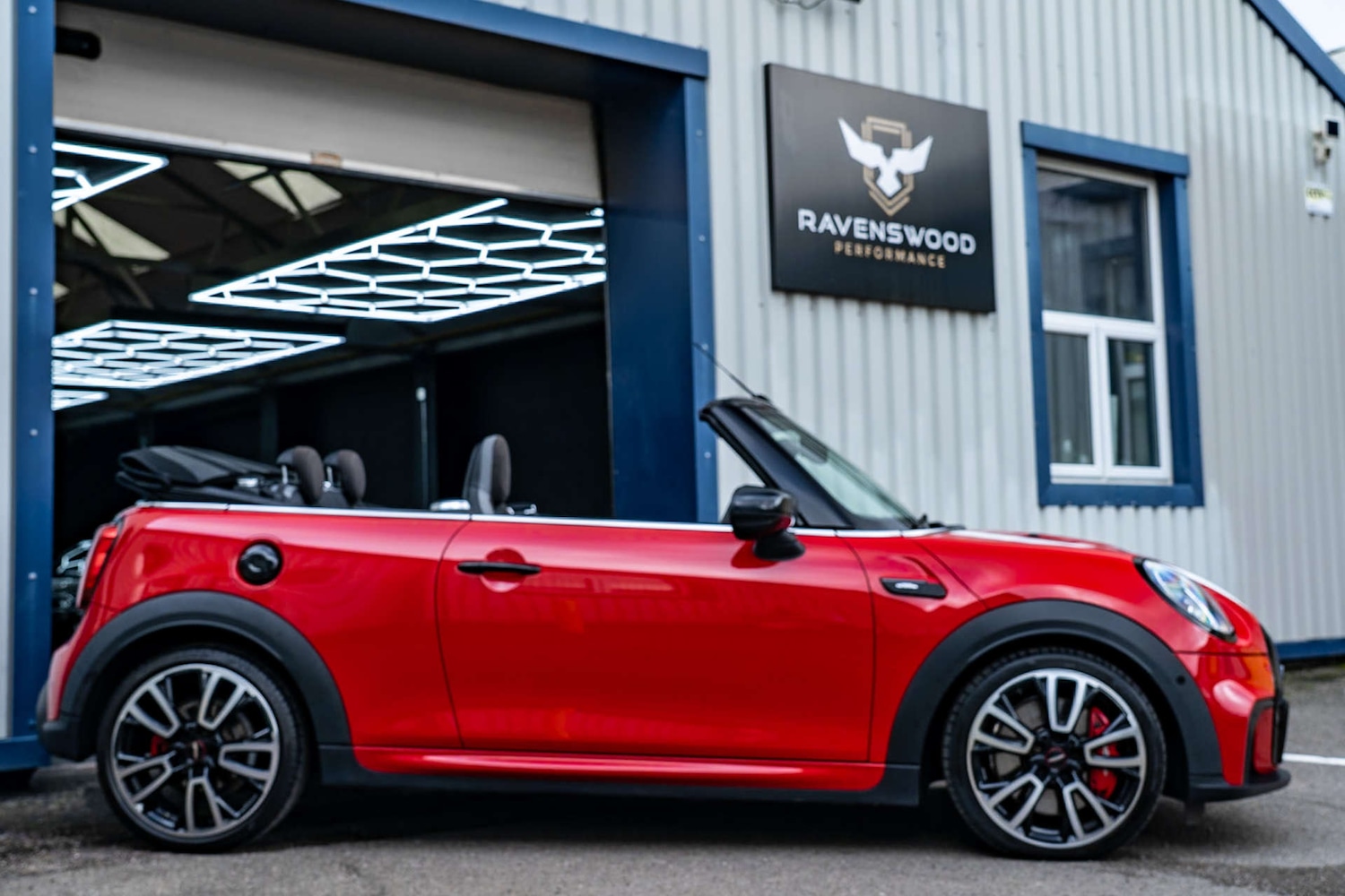 Used MINI Convertible 2022 for sale - 77370952: Photo 3