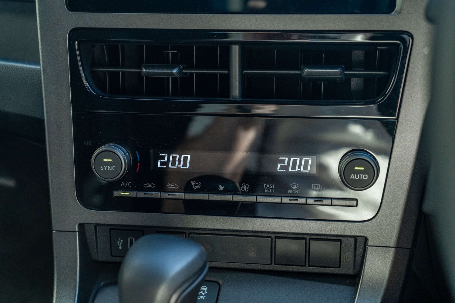 Used Toyota Yaris 2024 for sale - 76278048: Photo 16