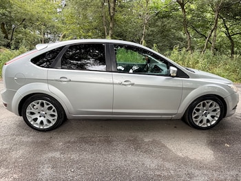 Used Ford Focus 2010 for sale - 79445792: Photo