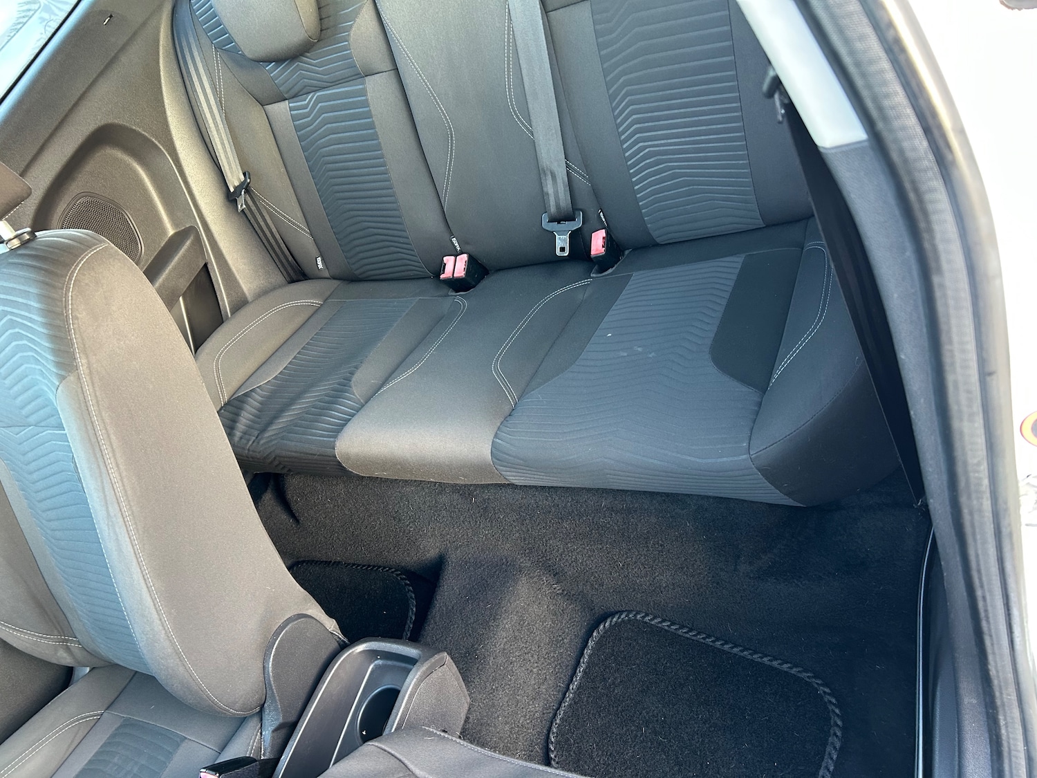 Used Ford Fiesta 2015 for sale - 76697882: Photo 15