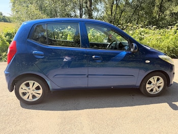 Used Hyundai i10 2011 for sale - 79539445: Photo