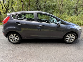 Used Ford Fiesta 2011 for sale - 79427901: Photo
