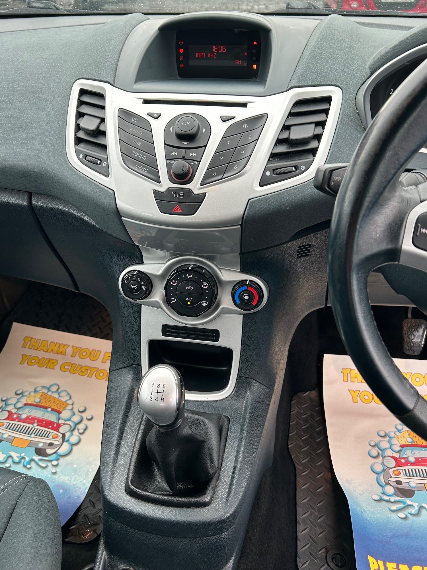 Used Ford Fiesta 2010 for sale - 76339311: Photo 10