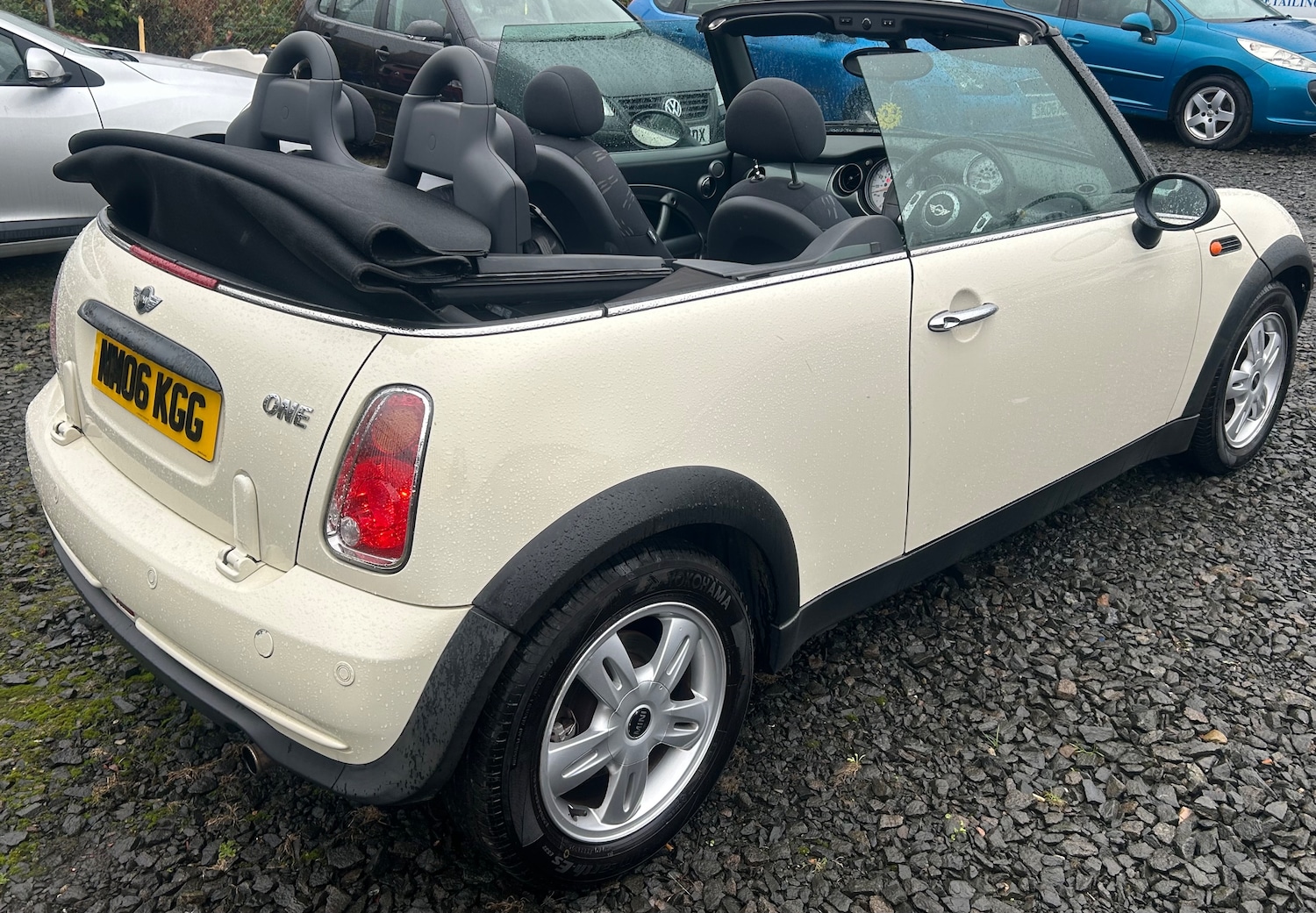 Used MINI Convertible 2006 for sale - 76767472: Photo 10