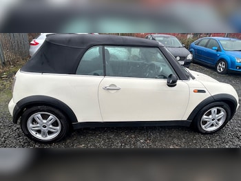 Used MINI Convertible 2006 for sale - 76767472: Photo