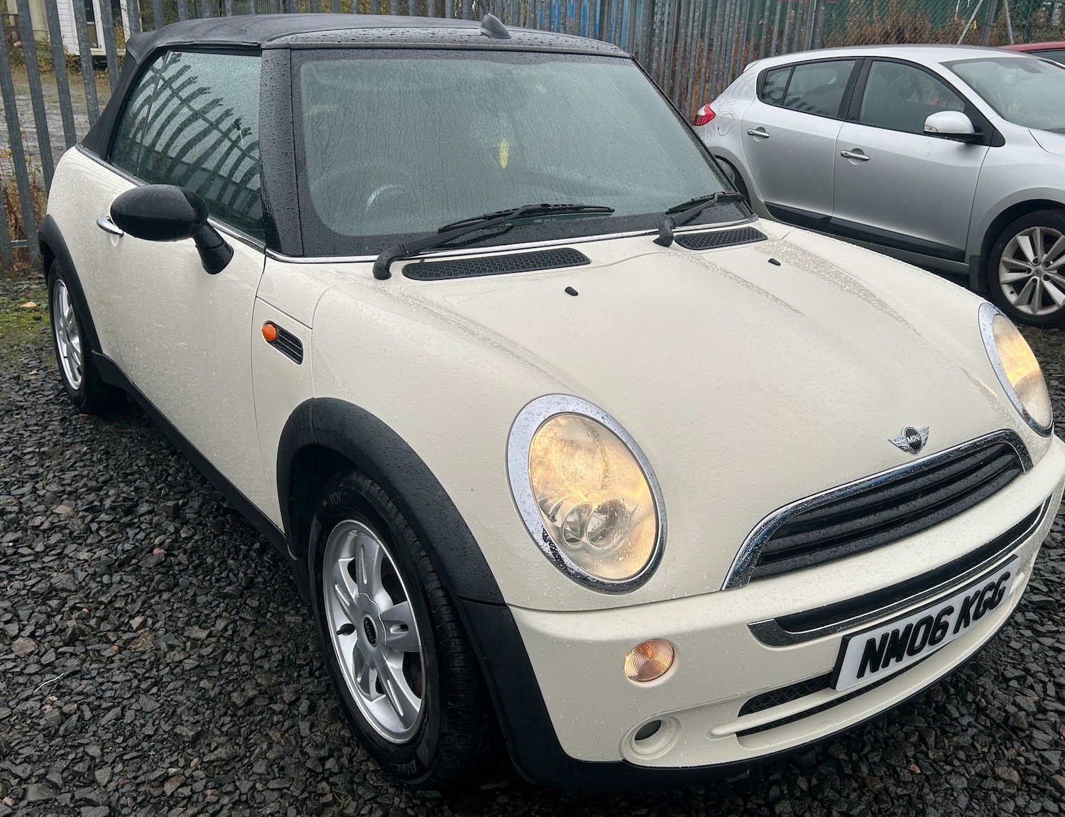 Used MINI Convertible 2006 for sale - 76369004: Photo 1