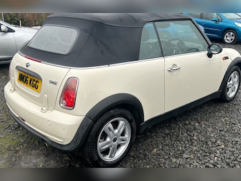 Used MINI Convertible 2006 for sale - 76369004: Photo