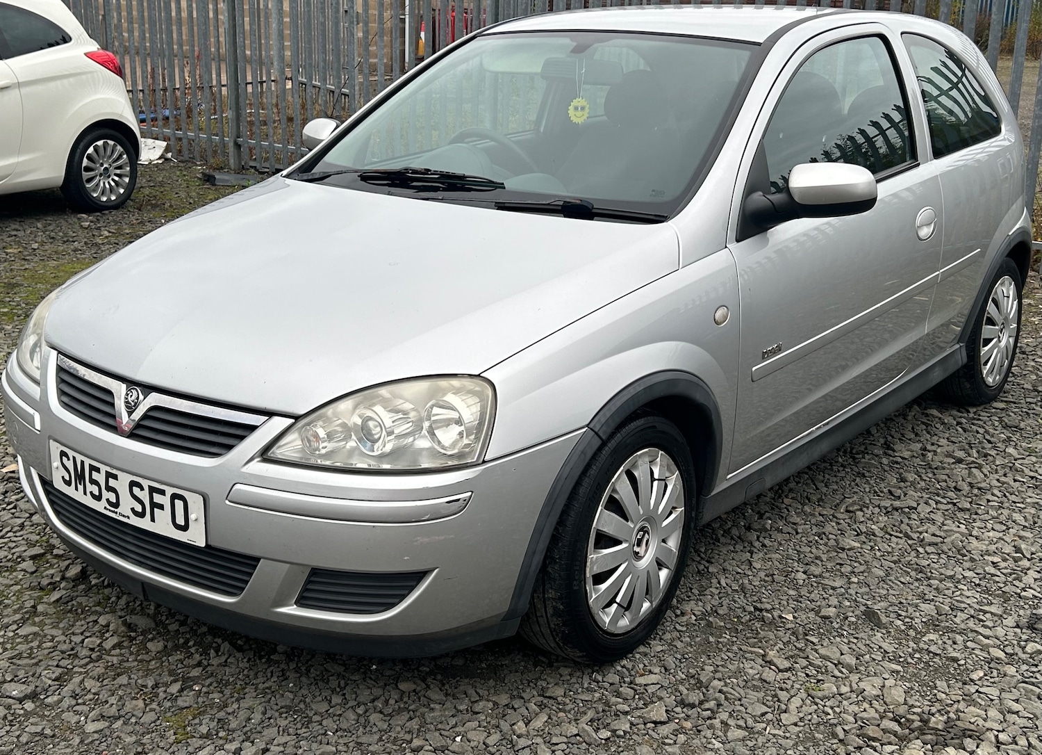 Used Vauxhall Corsa 2006 for sale - 76339314: Photo 2