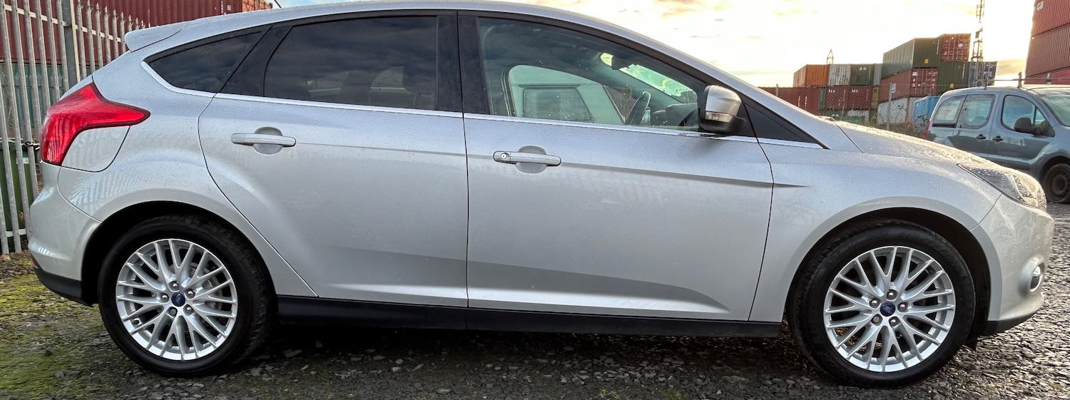 Used Ford Focus 2014 for sale - 77128665: Photo 2