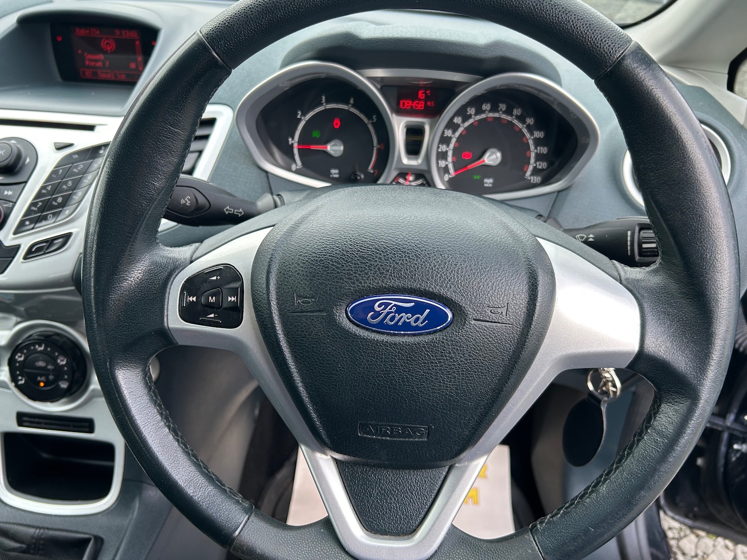 Used Ford Fiesta 2010 for sale - 76191404: Photo 11
