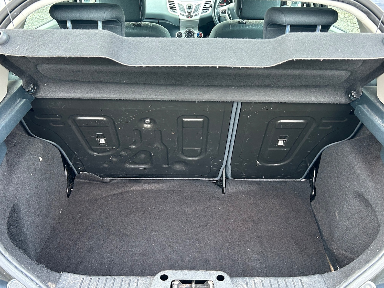 Used Ford Fiesta 2010 for sale - 76191404: Photo 16