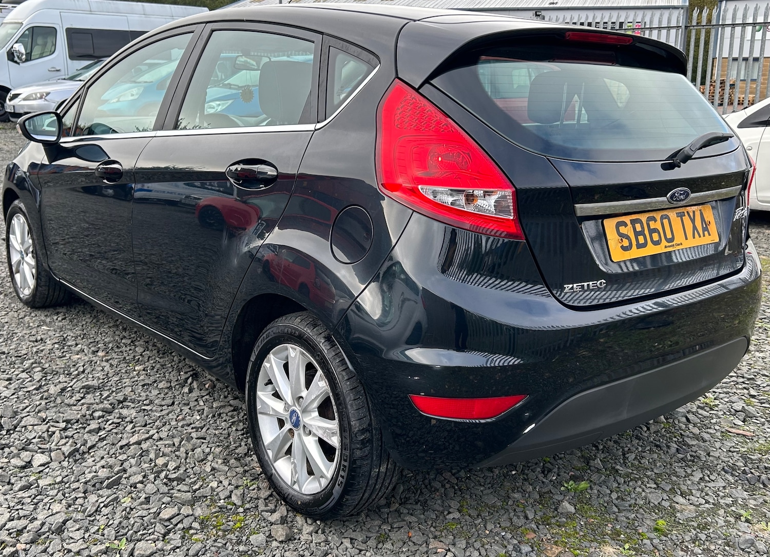 Used Ford Fiesta 2010 for sale - 76191404: Photo 5