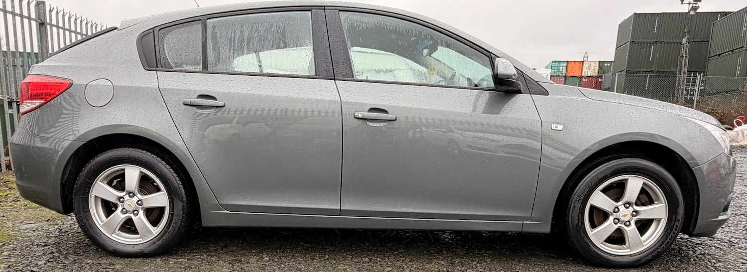 Used Chevrolet Cruze 2012 for sale - 77526284: Photo 2