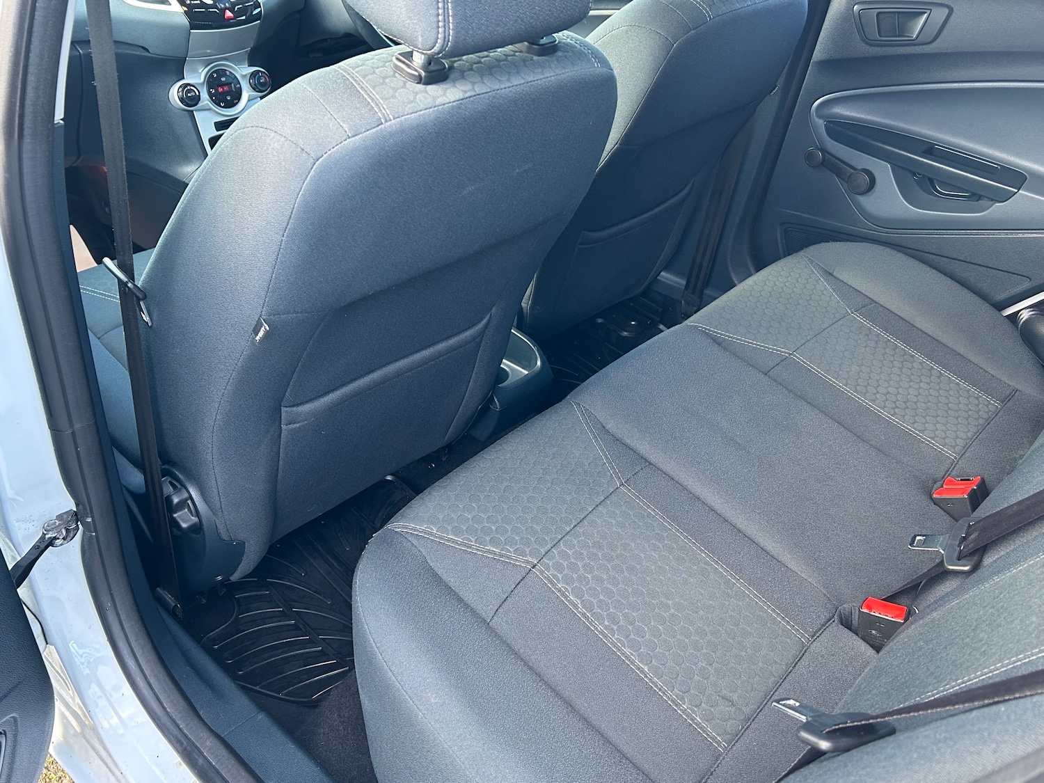 Used Ford Fiesta 2011 for sale - 76438933: Photo 15