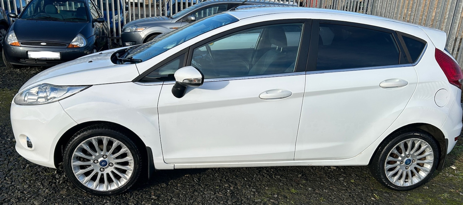 Used Ford Fiesta 2011 for sale - 76438933: Photo 6
