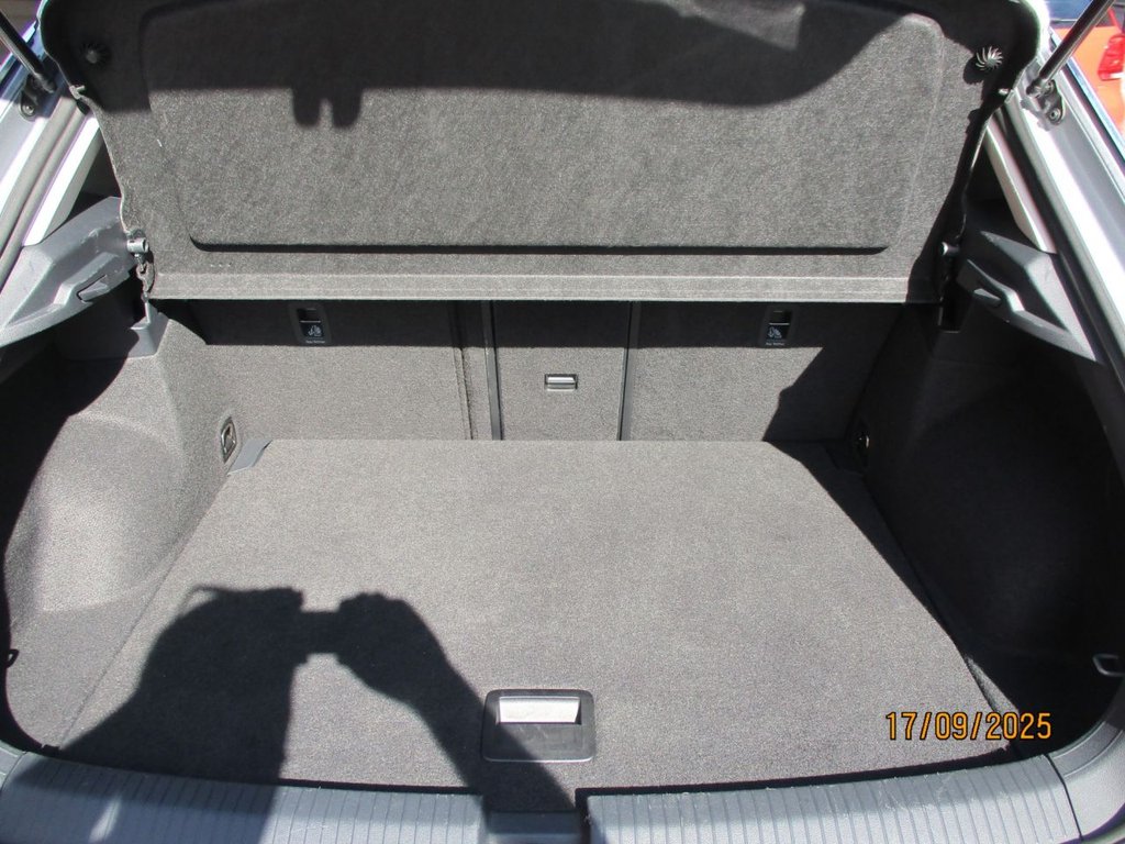 Used Volkswagen T-Roc 2022 for sale - 76406251: Photo 13