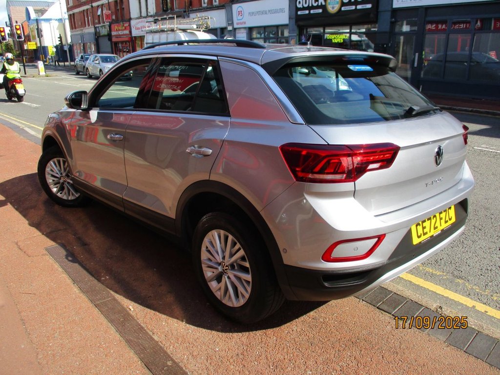 Used Volkswagen T-Roc 2022 for sale - 76406251: Photo 4