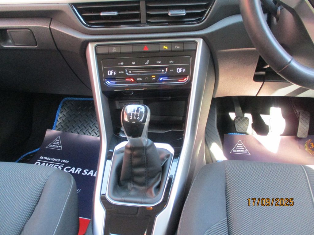 Used Volkswagen T-Roc 2022 for sale - 76406251: Photo 8