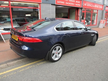 Used Jaguar XF 2017 for sale - 75538057: Photo