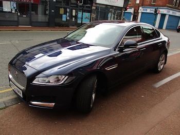 Used Jaguar XF 2017 for sale - 75538057: Photo