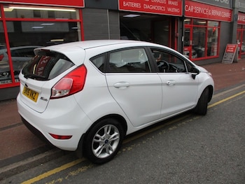 Used Ford Fiesta 2015 for sale - 76245145: Photo 2